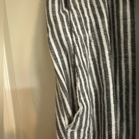 Old Navy wide leg railroad striped pants w/drawstring. 2X - Picture 5 of 7